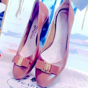 VINTAGE SALVATORE FERRAGAMO FLORENCE ITALY 🔥💃🏻 LIKE NEW 💃🏻🔥